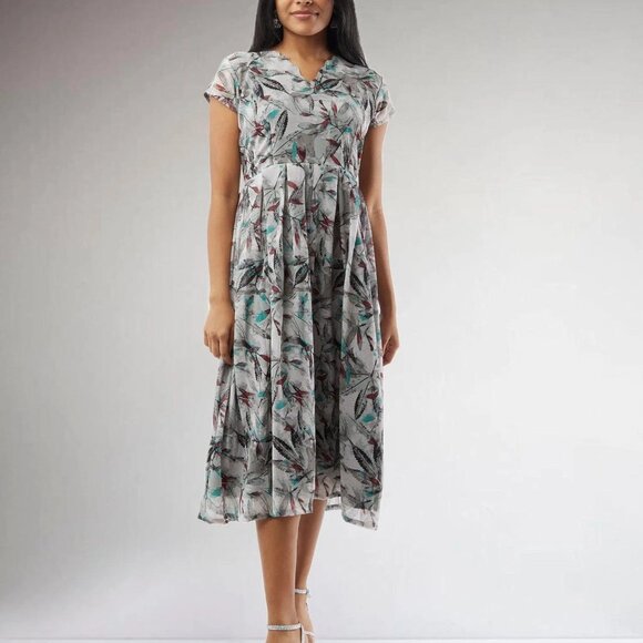 Grey Printed Chiffon Knee-Length Dress | Muvvas Boutique - Picture 2 of 5